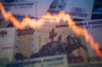 Инвесторы срочно избавляются от российских активов перед обвалом рубля